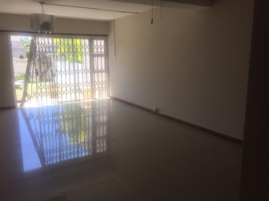 To Let 3 Bedroom Property for Rent in Amalinda Eastern Cape